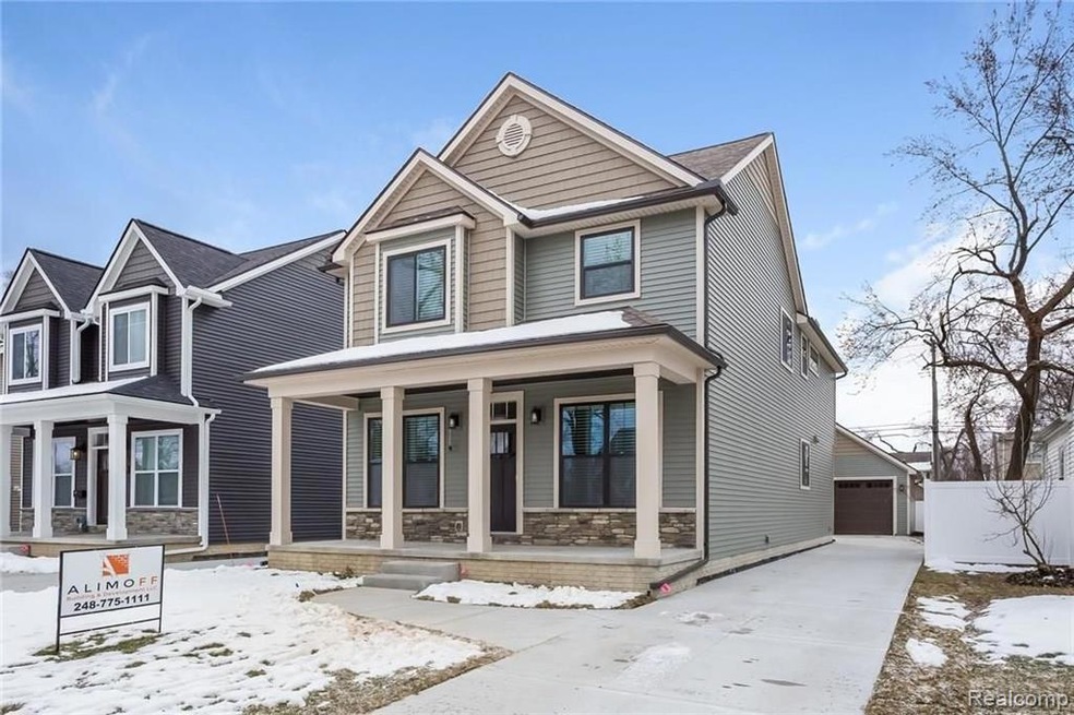 002-Front_View-5431565-medium.jpg