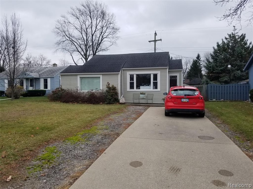 2210 Hancock St, Port Huron, MI 48060 - photo 1