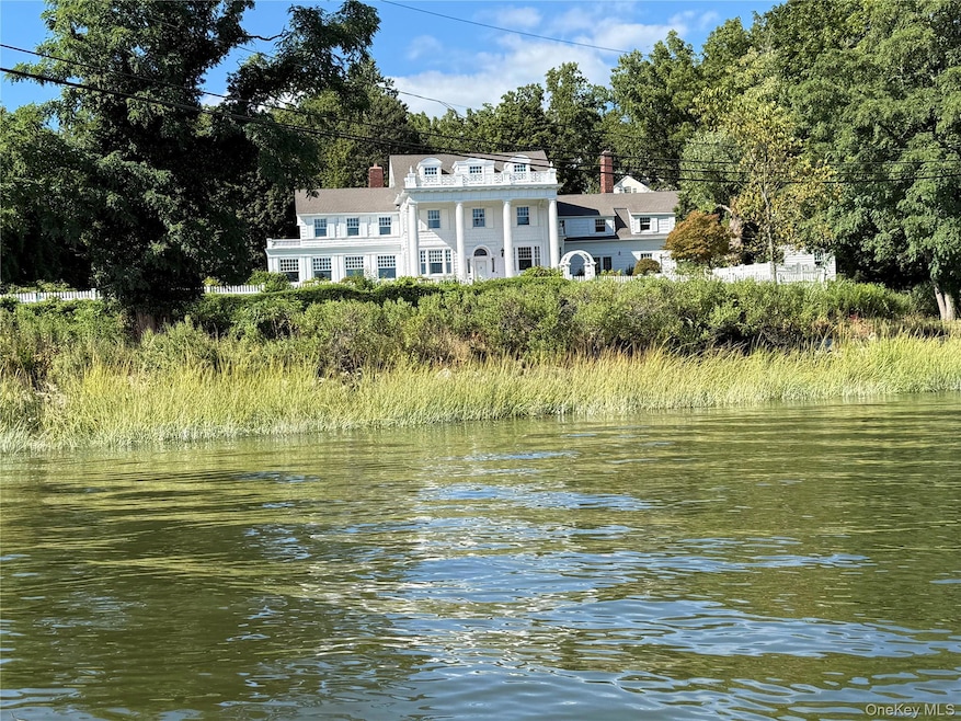 158 E Shore Rd, Halesite, NY 11743 - photo 1