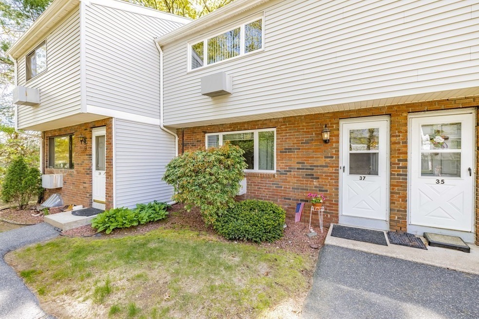 37 Sheri Ln unit 37, Agawam, MA 01001 - photo 1