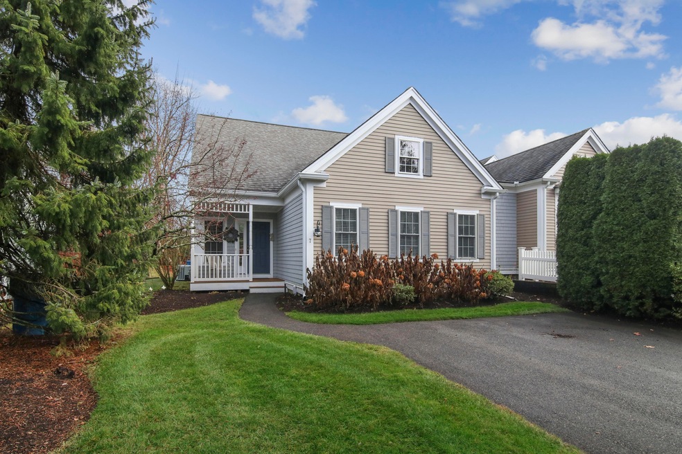 7 Prestwick Rd, Buzzards Bay, MA 02532 - photo 1