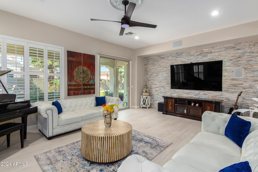 2670 E Iris Dr, Chandler, AZ 85286 - photo 1