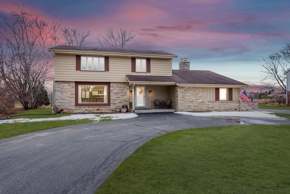 2415 W Plum Tree Ct