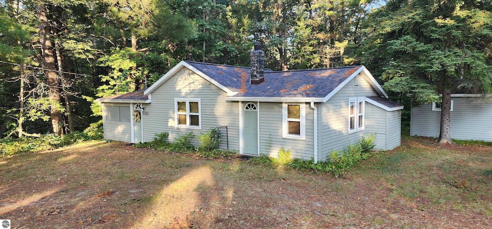 324 Old Us 23, Oscoda, MI 48750 - photo 1