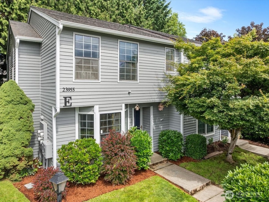 23955 58th Ct S unit E1, Kent, WA 98032 - photo 1