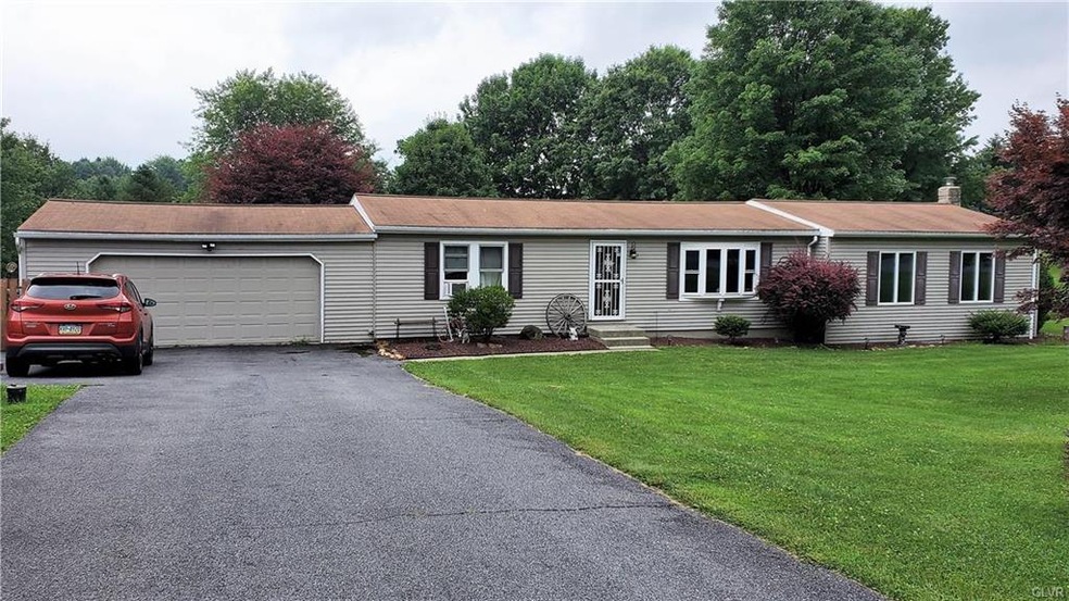 3732 Viewpoint Ct, Slatington, PA 18080 - photo 1