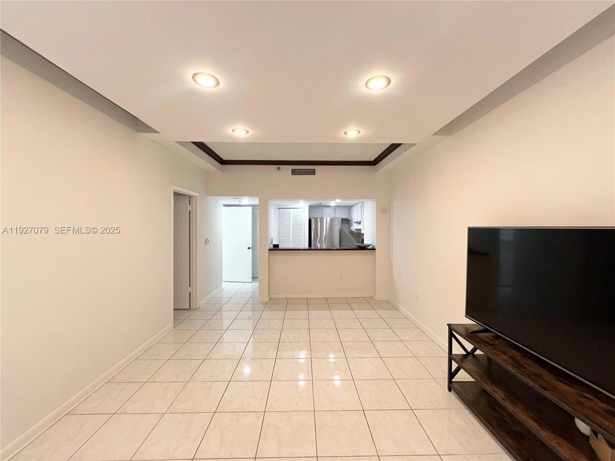 Brickell Key Two Condo unit 214, Miami, FL 33131 - photo 1