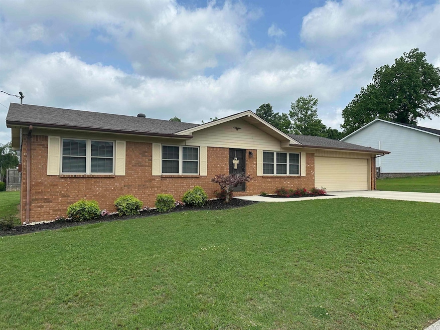 402 Cooper Cir, Paragould, AR 72450 - photo 1