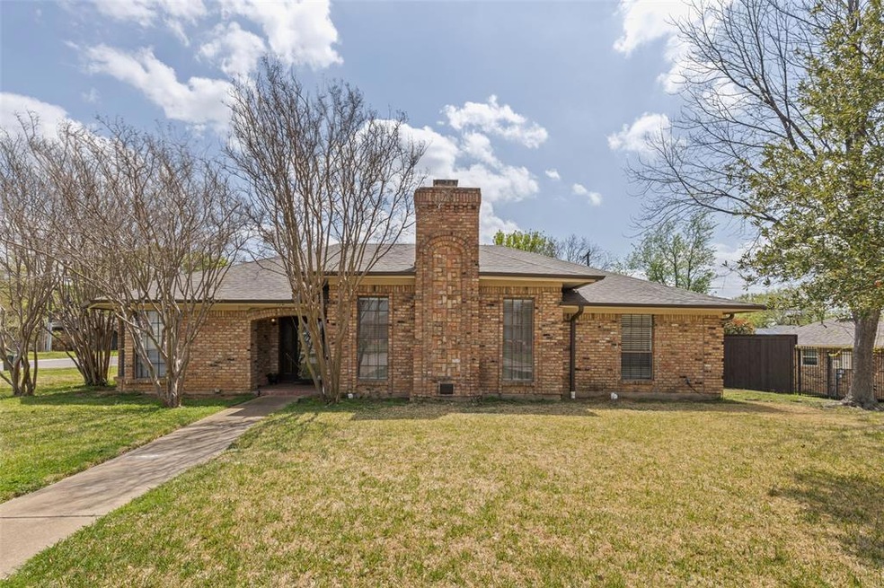 432 Elisha Dr, Bedford, TX 76021 - photo 1