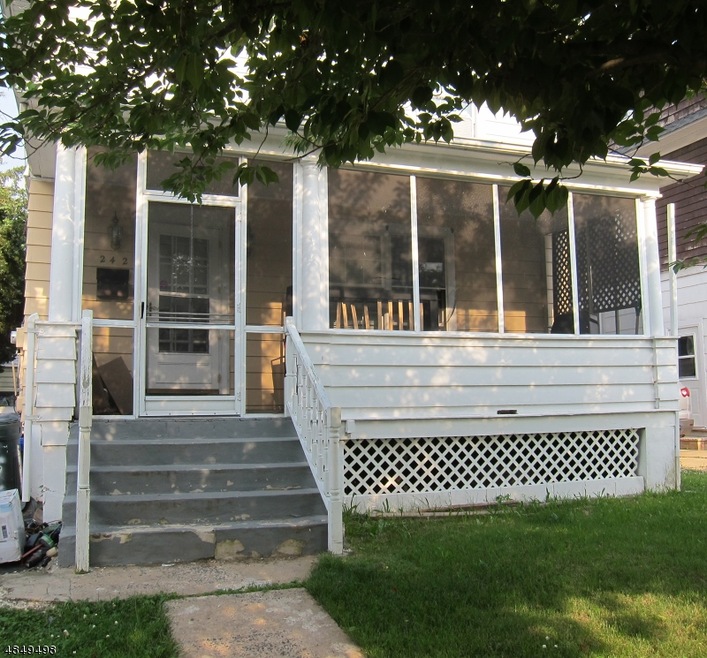 242 N 2nd Ave, Manville, NJ 08835 - photo 1