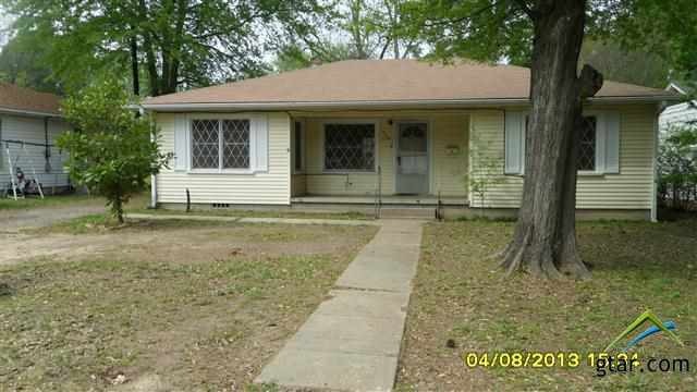 619 619 Peterson Rd, Kilgore, TX 75662 - photo 1