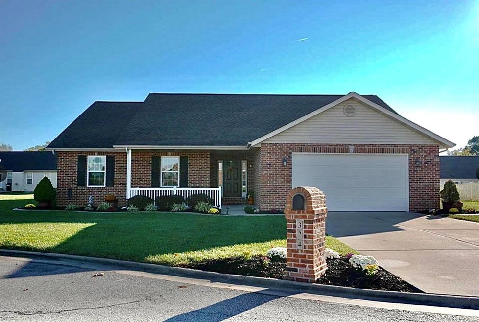 324 Sleeping Indian Dr, Freeburg, IL 62243 - photo 1