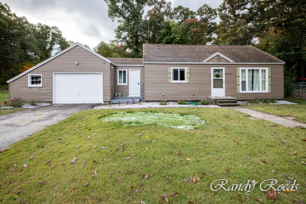 81 Beech St (1 of 18)