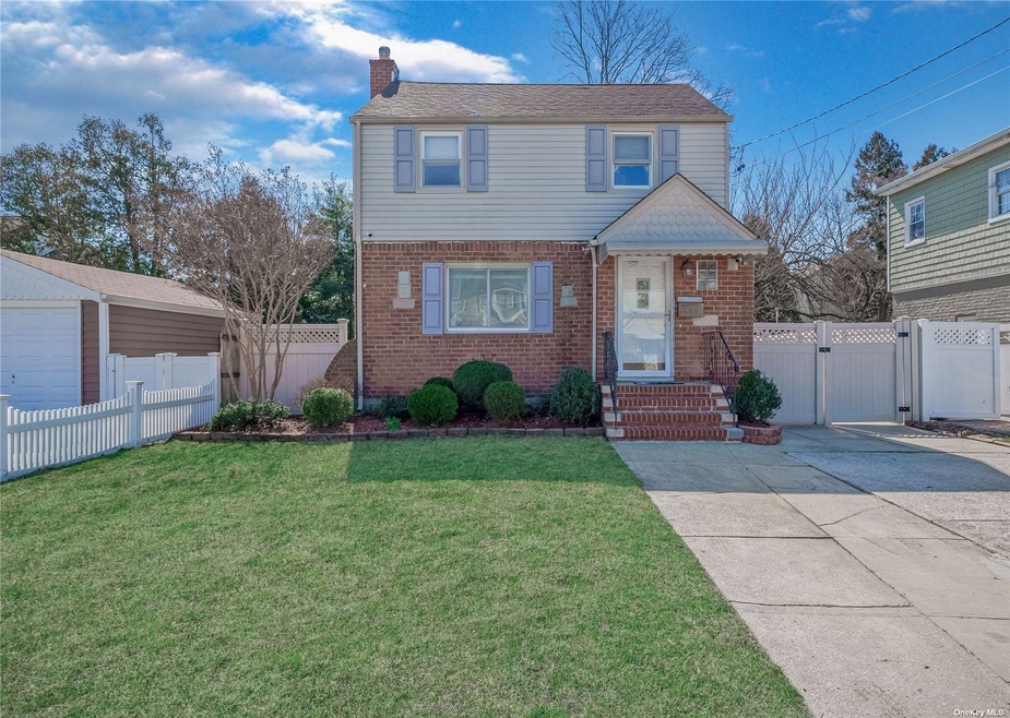 Sold $648,000 • Co-Listing Agent