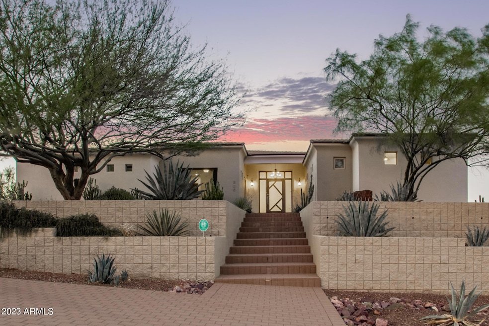 Stunning curb appeal