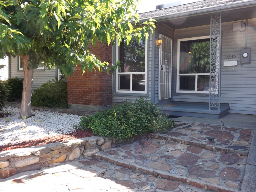 2345 Beverly Dr, Redding, CA 96002 - photo 1