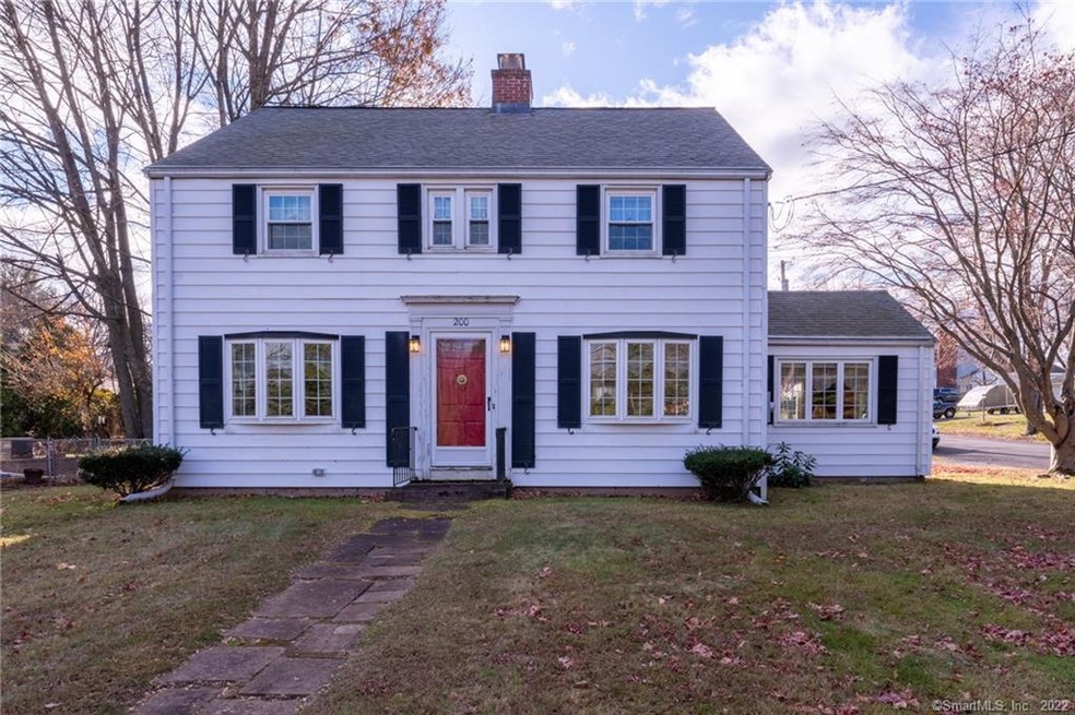Charming WEST END colonial