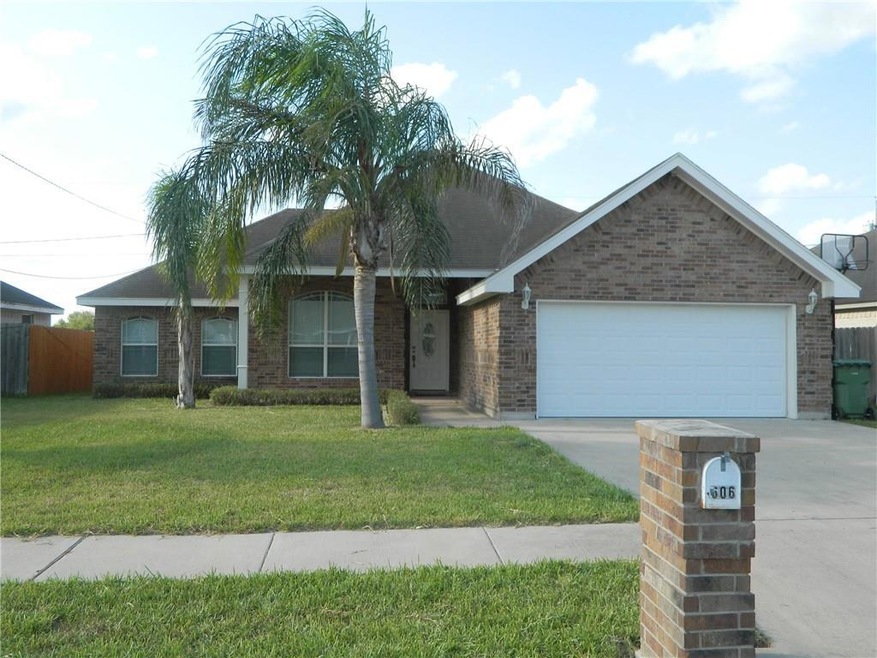 606 Bowie St, Weslaco, TX 78599 - photo 1