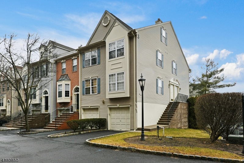 829 Roanoke Ct unit C0829, Ramsey, NJ 07446 - photo 1