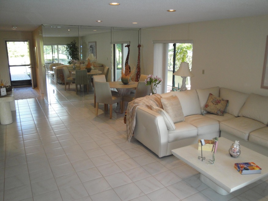 Living Room/ Dining Room