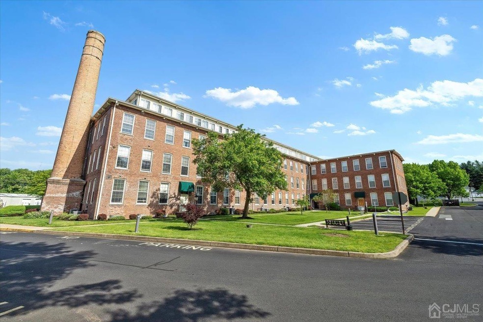 Sold $380,000 • Co-Listing Agent