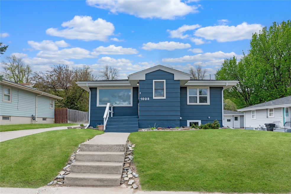 Some pics are taken with a wide angle lens.
Some images are an artist’s impression of what the property ‘might’ look like. As such, the image has been digitally modified. Bullhook Real Estate LLC  suggests you conduct your own due diligence into the state of the property or request a statement of what has been modified from the brokerage