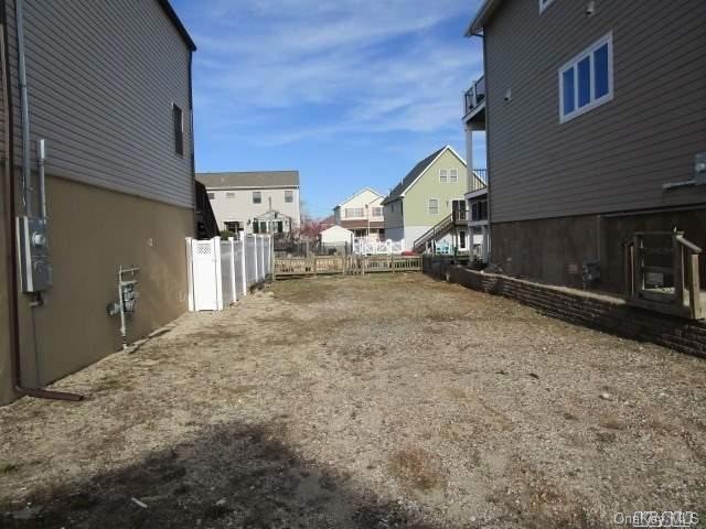 2809 Alder Rd, Bellmore, NY 11710 - photo 1