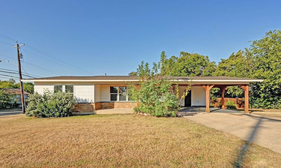 1900 Cedar Ave, Austin, TX 78722 - photo 1