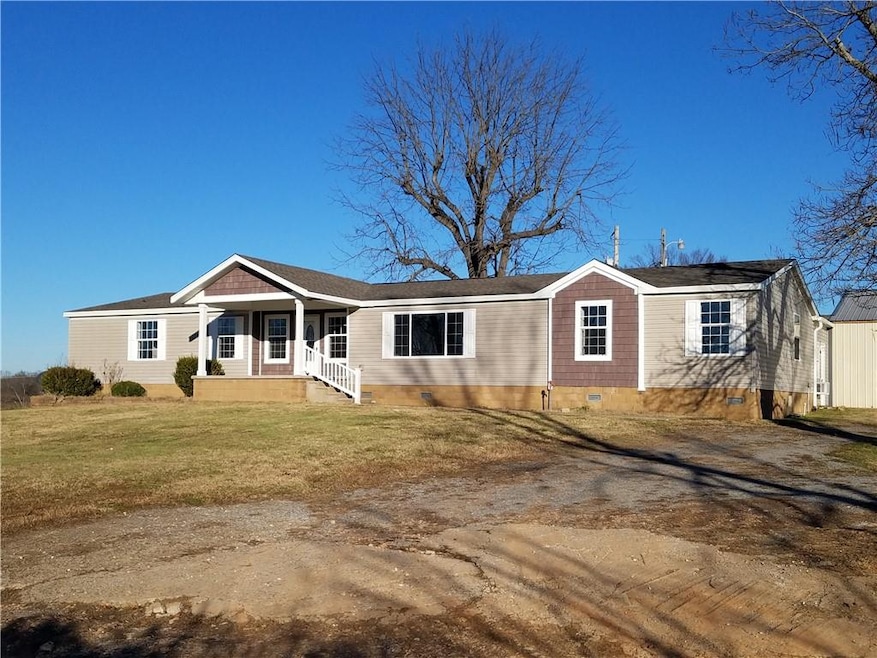 19424 Shinn Springs Rd, Siloam Springs, AR 72761 - photo 1