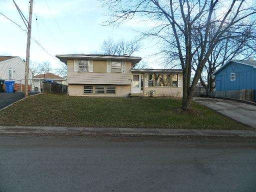 unlisted-address, Carpentersville, IL 60110 - photo 1