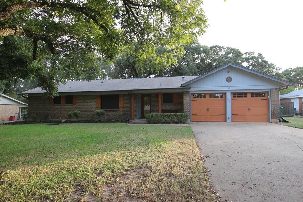 1237 Crestview Dr, Hurst, TX 76053 - photo 1