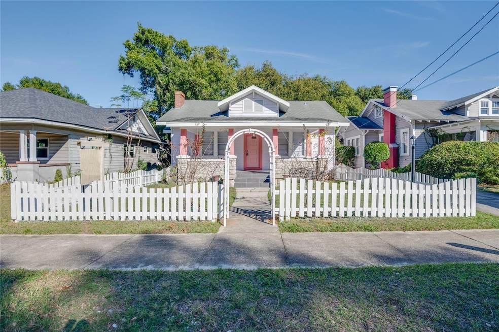 427 E Washington Ave, Eustis, FL 32726 - photo 1