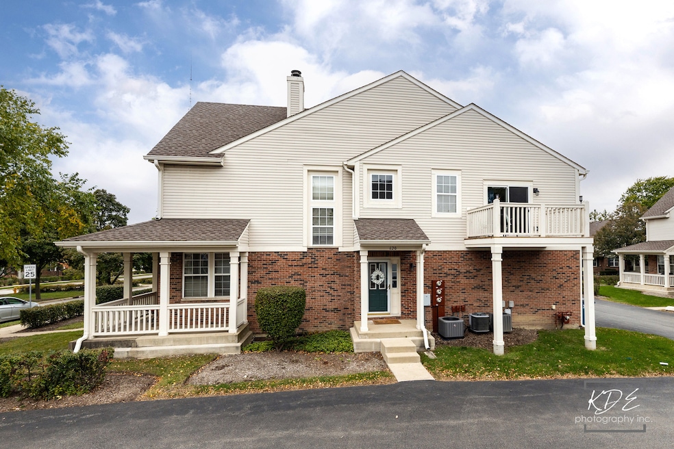 620 W Natalie Ln, Addison, IL 60101 - photo 1