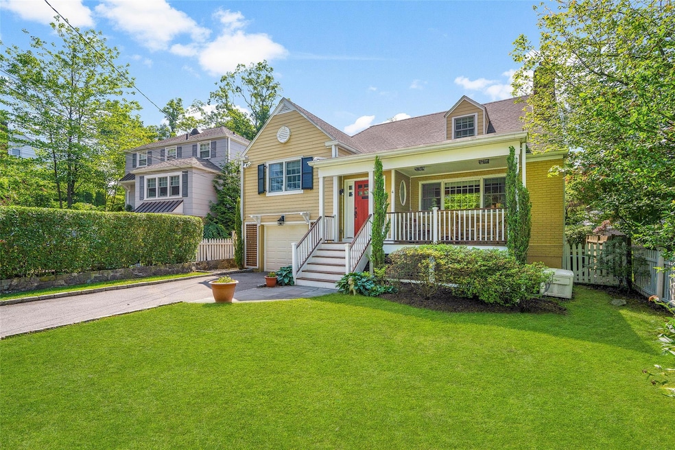 Sold $1,330,000 • Co-Listing Agent