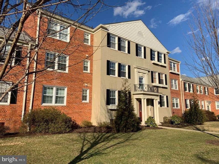 1106 Belle View Blvd unit C1, Alexandria, VA 22307 - photo 1