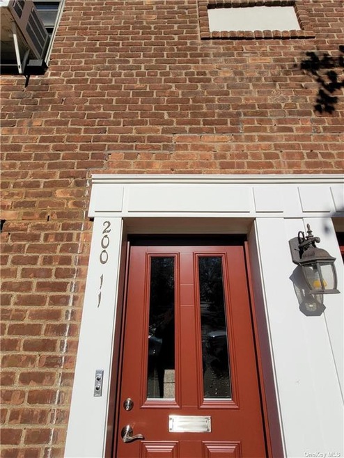 20011 22nd Ave unit 1-223, Bayside, NY 11360 - photo 1