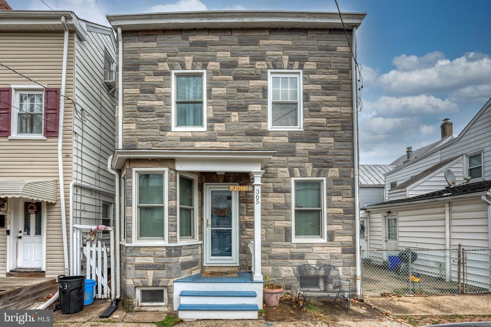 365 Prince St, Bordentown, NJ 08505 - photo 1