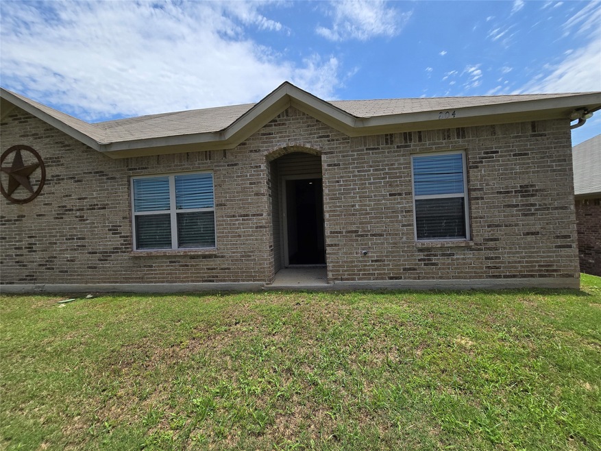 204 N Denton St, Weatherford, TX 76086 - photo 1