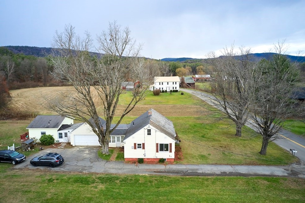 304 Plain Rd, Greenfield, MA 01301 - photo 1