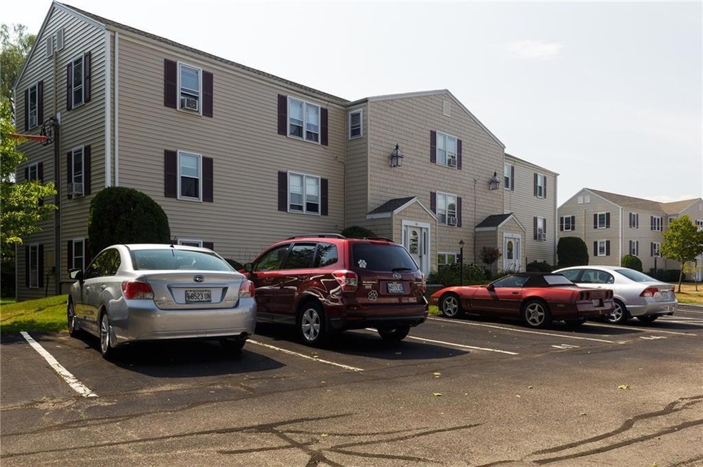 26 Minott St unit A4, South Portland, ME 04106 - photo 1