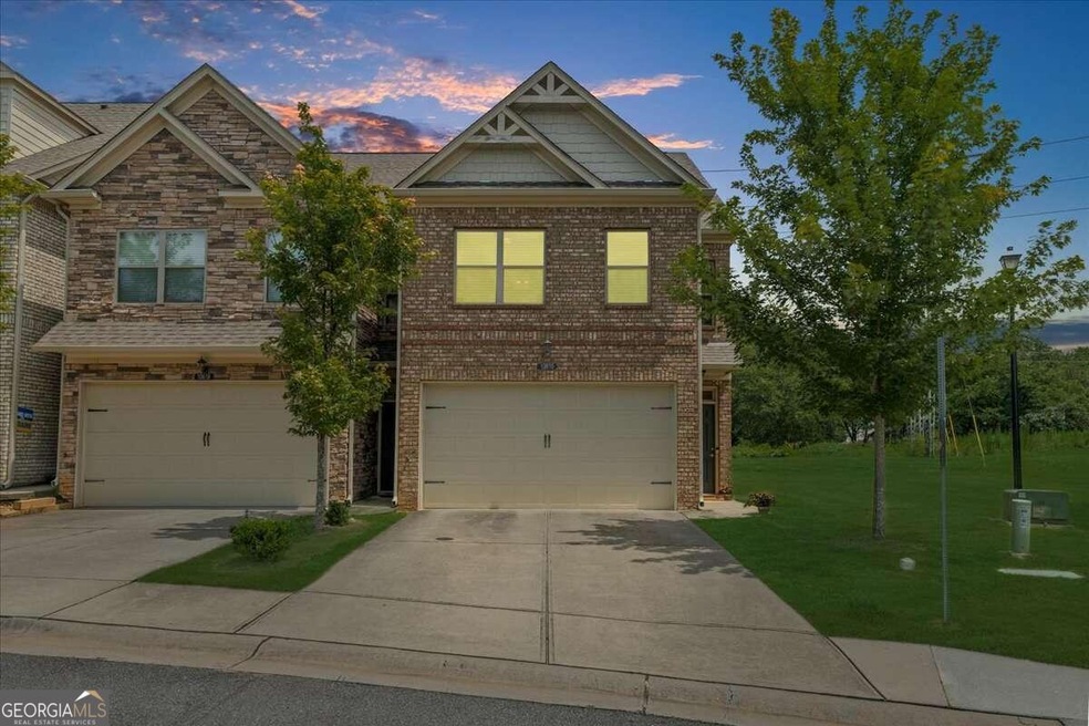 10615 Naramore Ln, Alpharetta, GA 30022 - photo 1