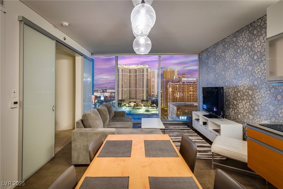 Living Room / Kitchen