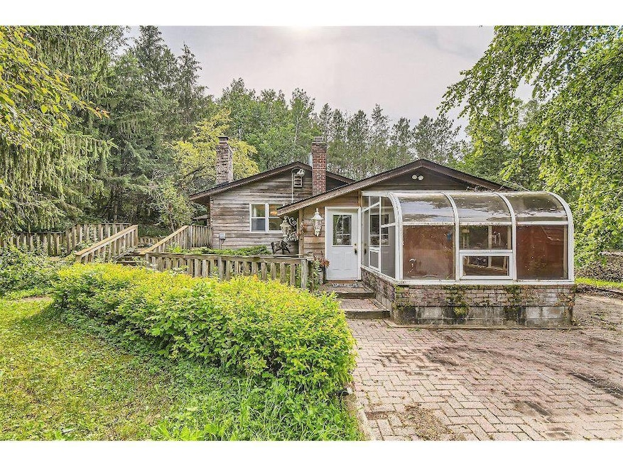 465 Old E W, Houlton, WI 54082 - photo 1