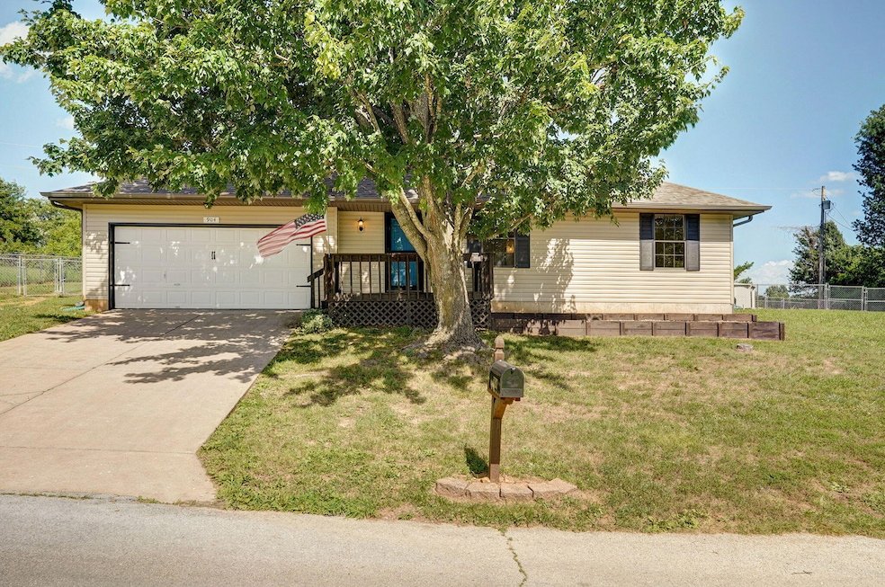 904 N 41st St-1