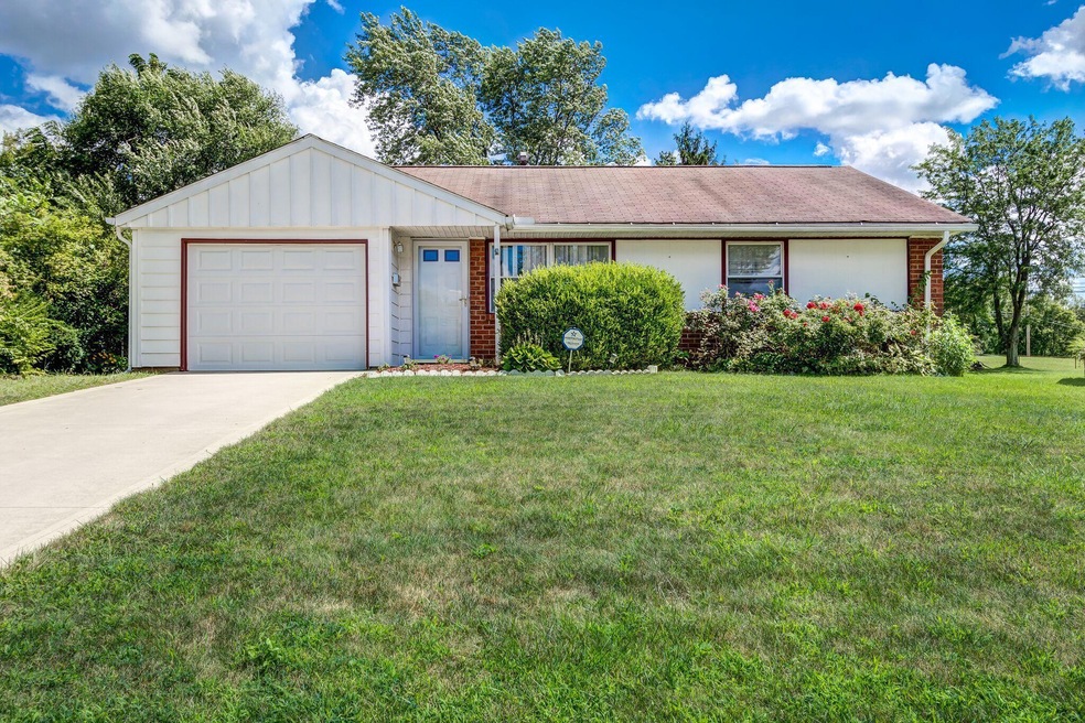 158 Darien Ave-1