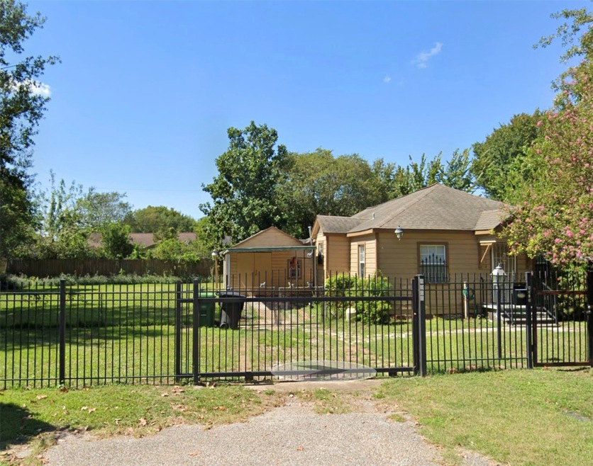 4313 Edison St, Houston, TX 77009 - photo 1