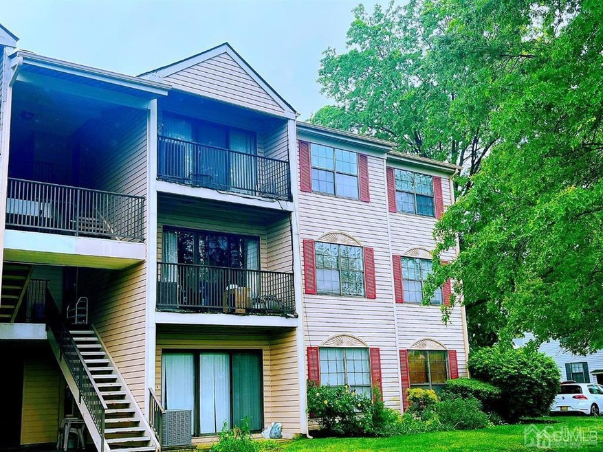 387 Lancaster Ct, Piscataway, NJ 08854 - photo 1