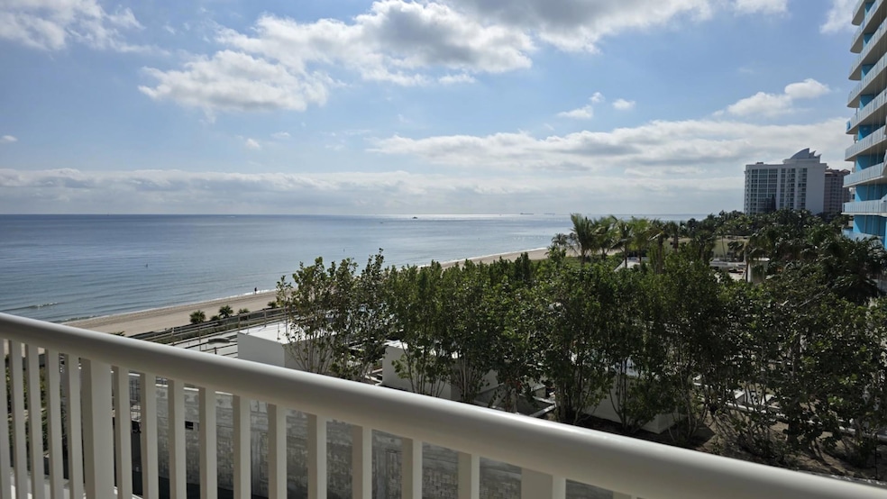 Renaissance II unit 602, Pompano Beach, FL 33062 - photo 1