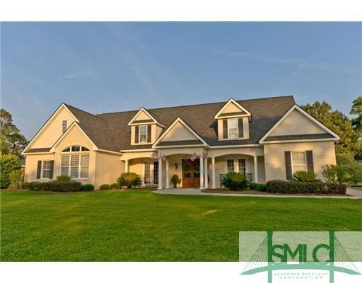 Exterior Front. This home located on Burnside Isla