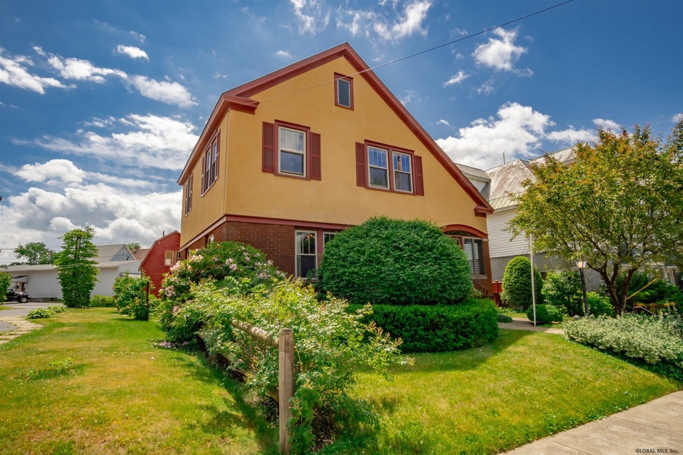 10 Vine St, Schenectady, NY 12302 - photo 1